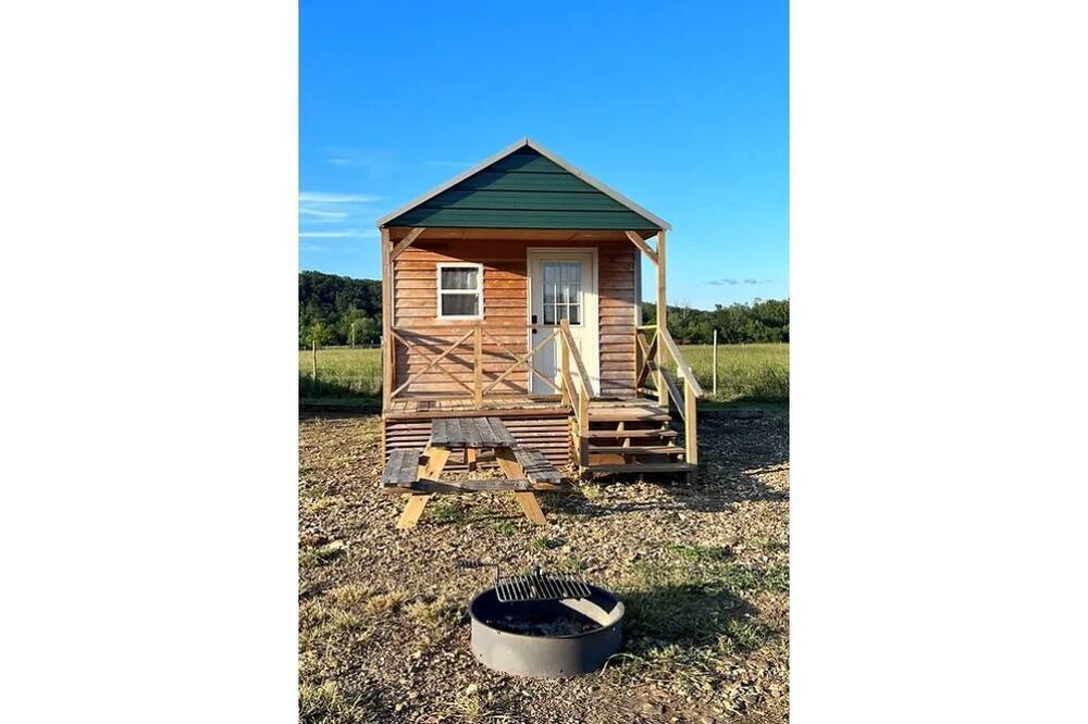 Photo of Outdoor in Combs