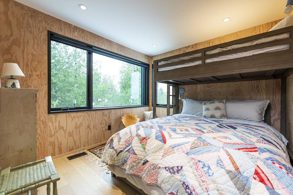 Photo of Bedroom in Meaford