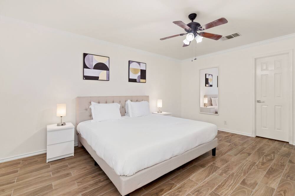 Photo of Bedroom in North San Antonio - SAT