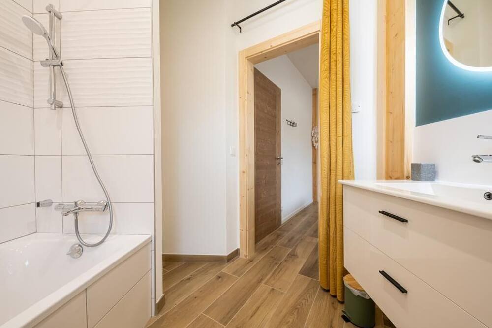 Photo of Bathroom in Bonne