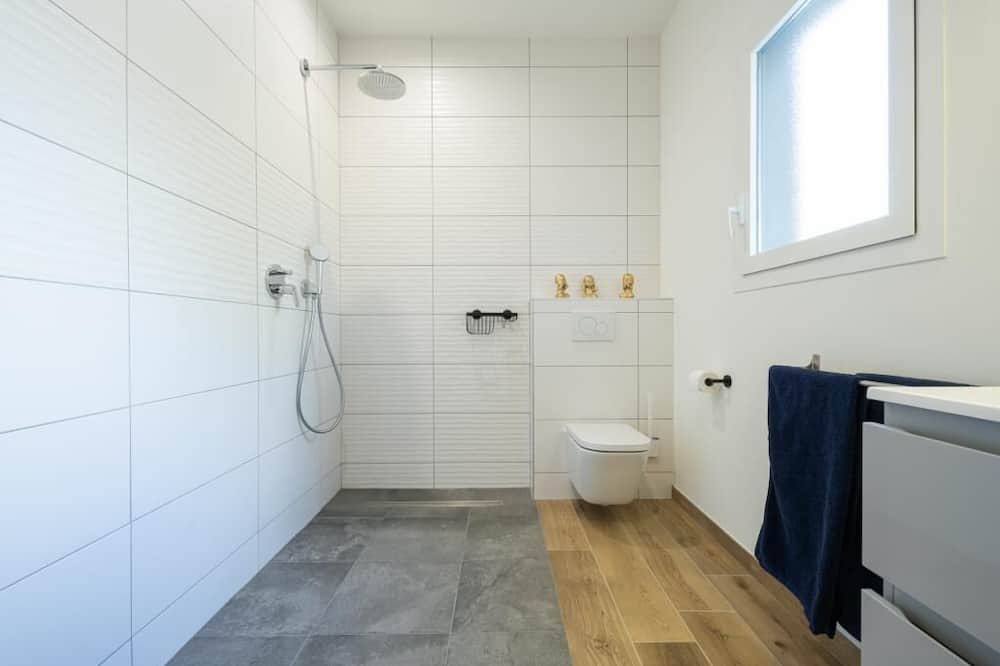 Photo of Bathroom in Bonne