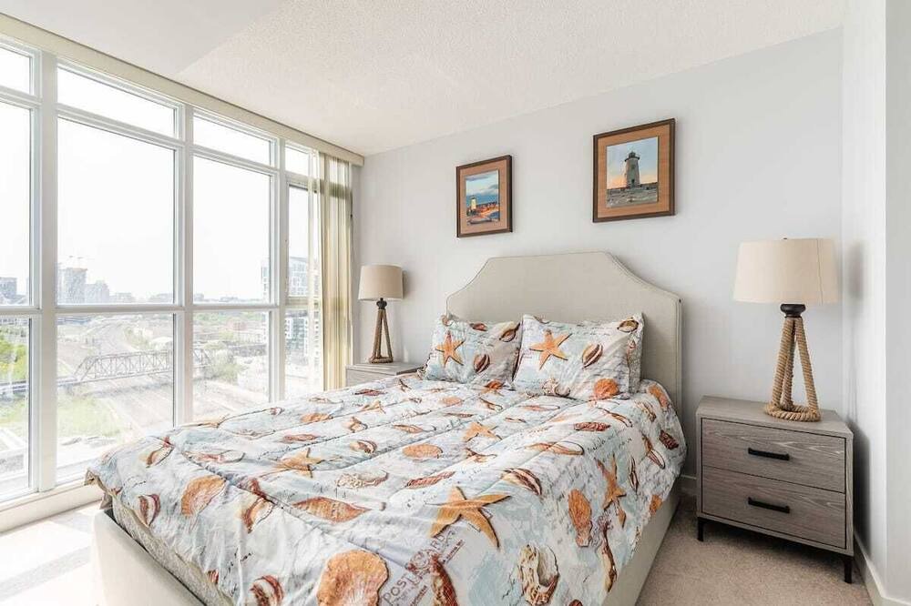 Photo of Bedroom in De Lorimier