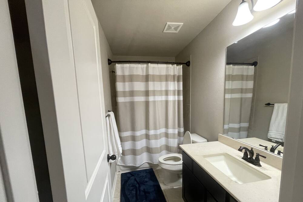 Photo of Bathroom in Humble