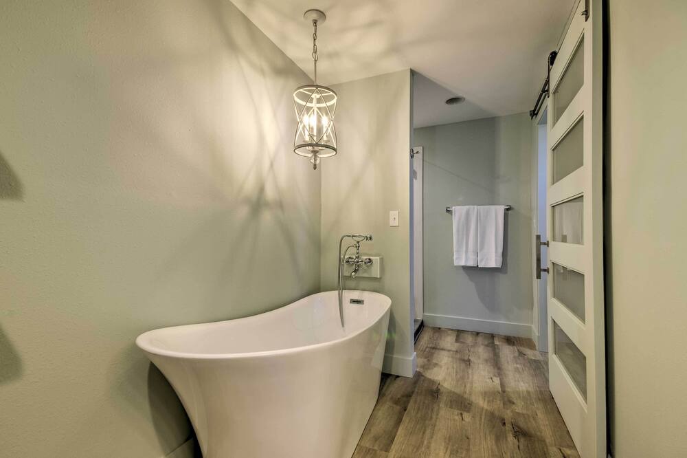 Photo of Bathroom in Rolla