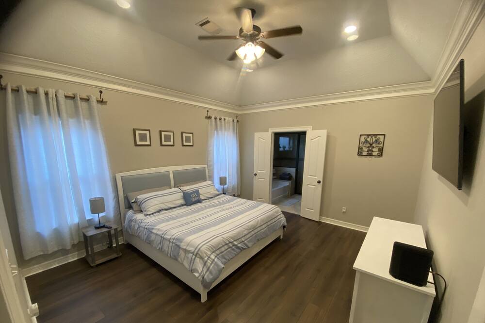 Photo of Bedroom in Seven Coves