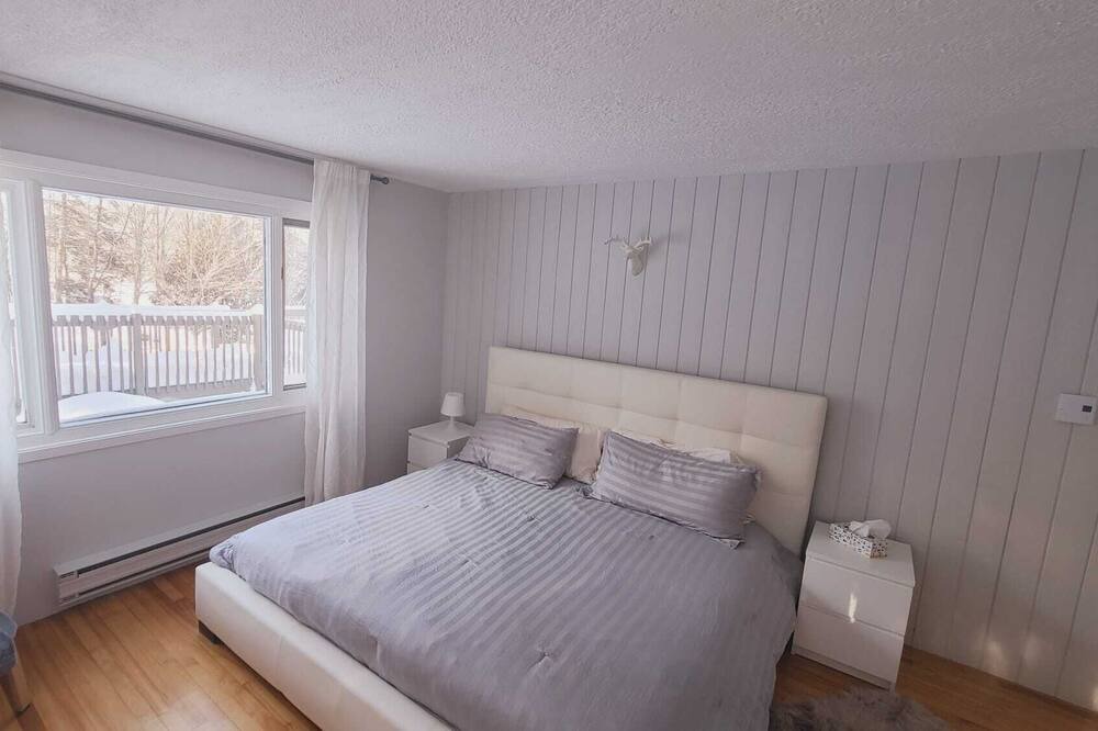 Photo of Bedroom in St-Adolphe-d'Howard