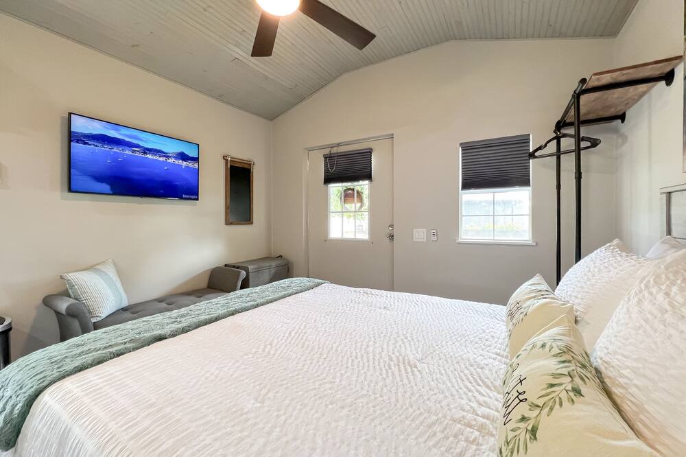 Photo of Bedroom in Valrico