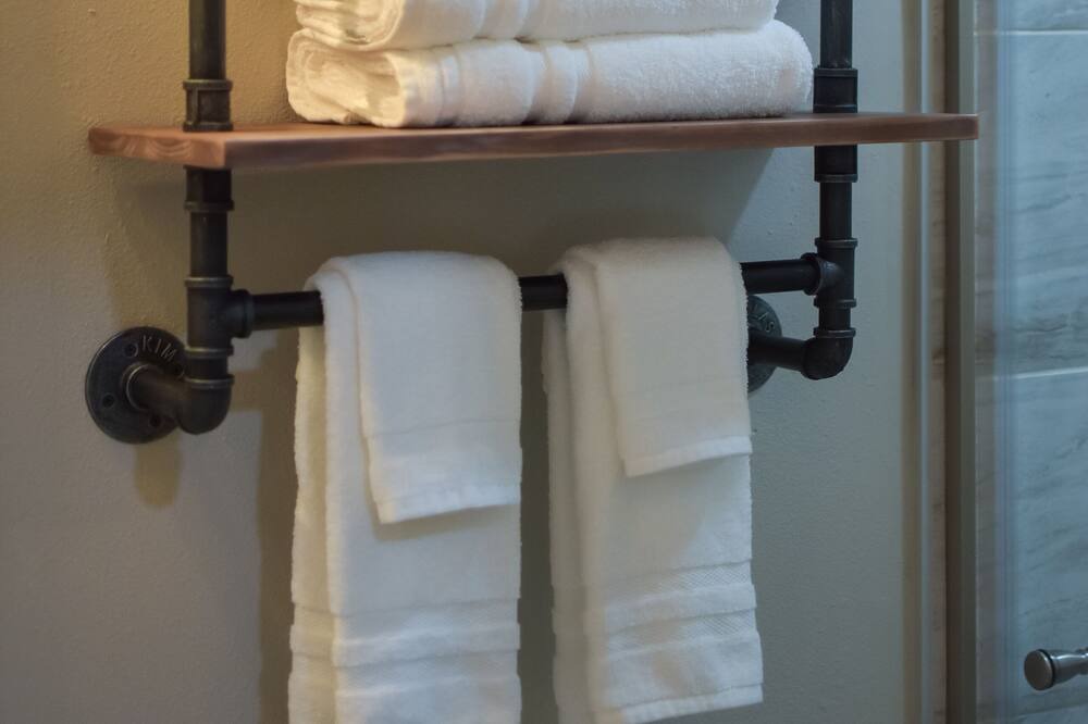 Photo of Bathroom in Valrico