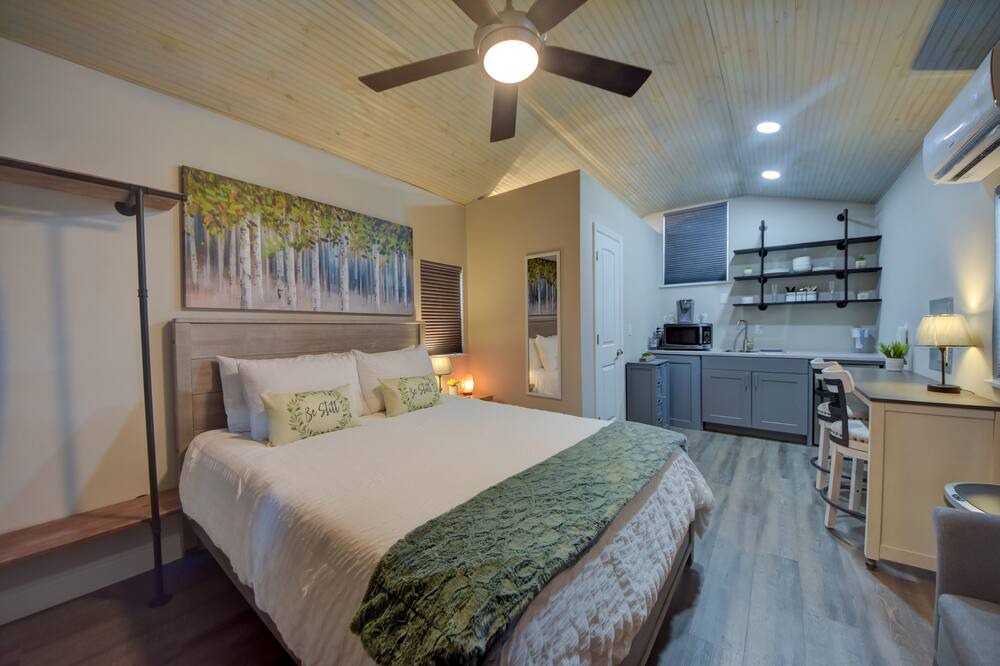 Photo of Bedroom in Valrico