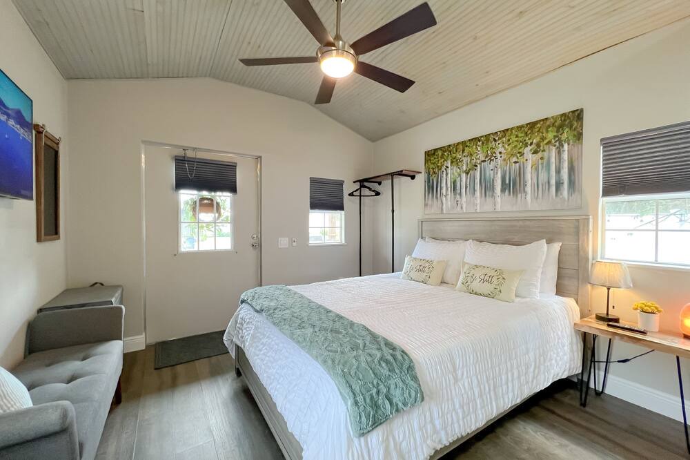 Photo of Bedroom in Valrico