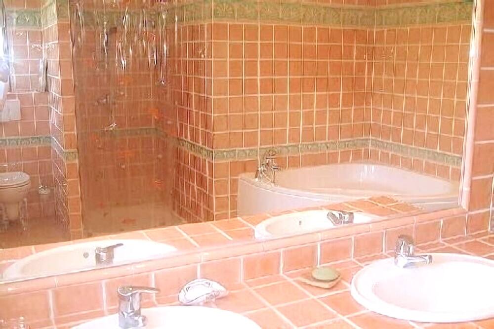 Photo of Bathroom in Cabestany