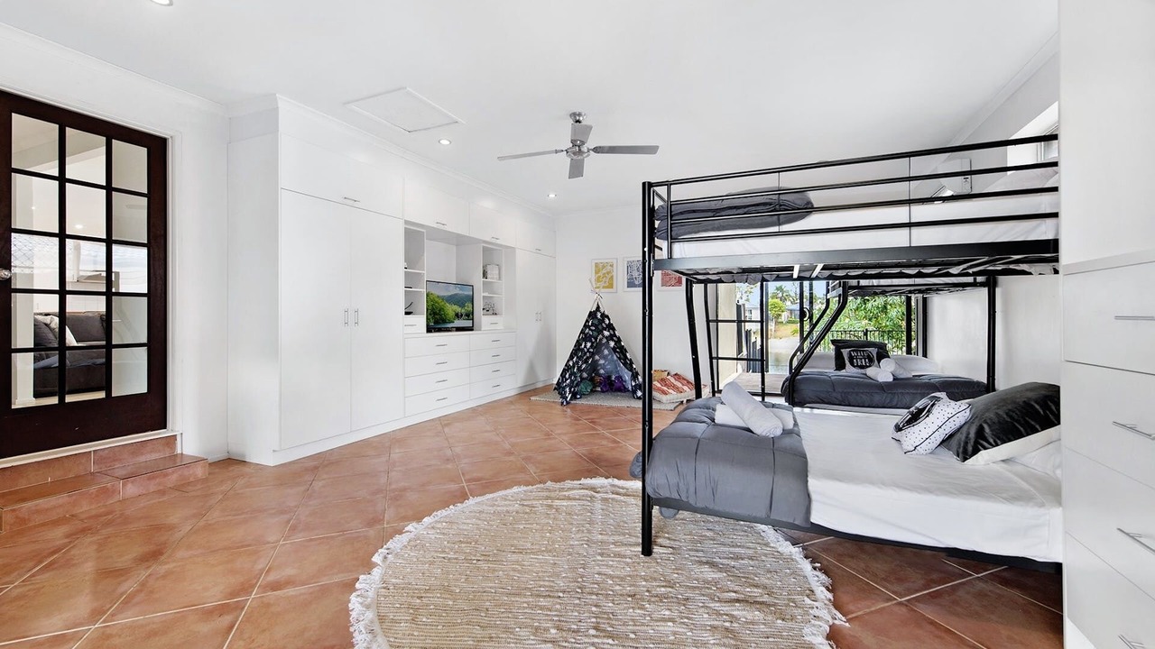 Photo of Others in Mermaid Beach