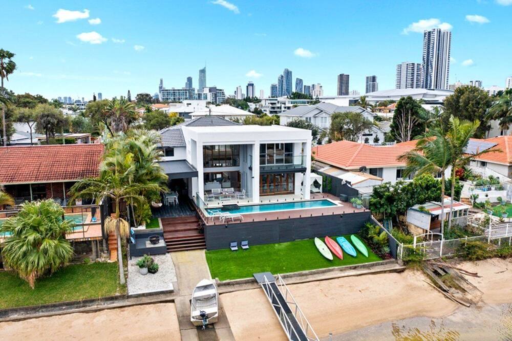 Photo of Outdoor in Broadbeach