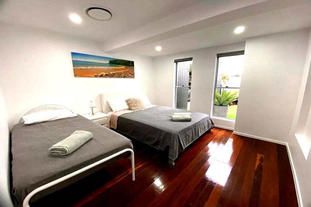 Photo of Bedroom in Broadbeach