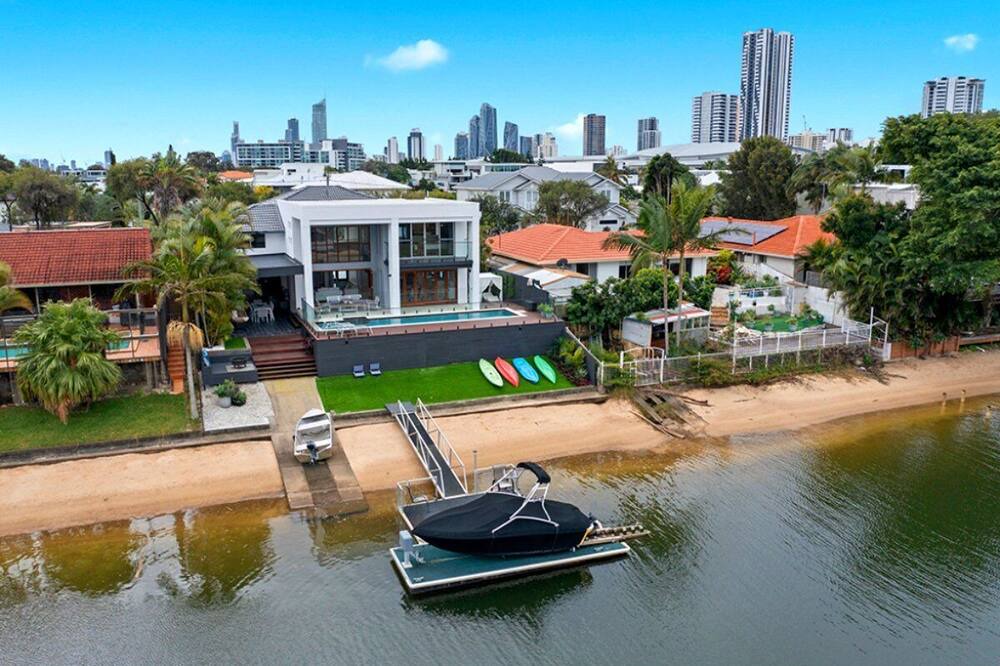 Photo of Outdoor in Broadbeach