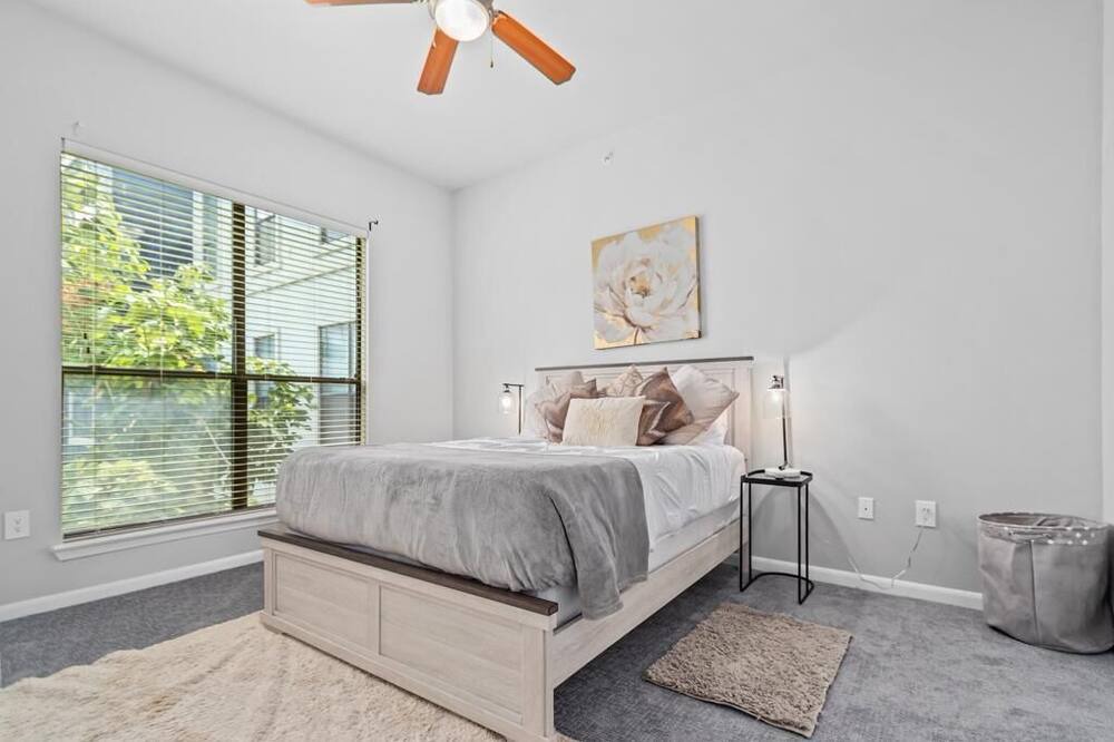 Photo of Bedroom in Energy Corridor