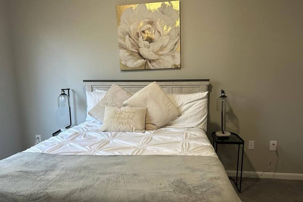 Photo of Bedroom in Energy Corridor