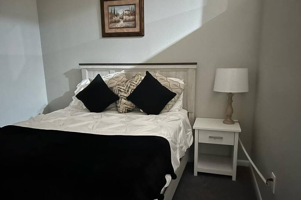 Photo of Bedroom in Energy Corridor
