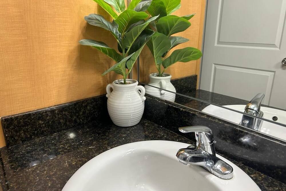 Photo of Bathroom in Energy Corridor