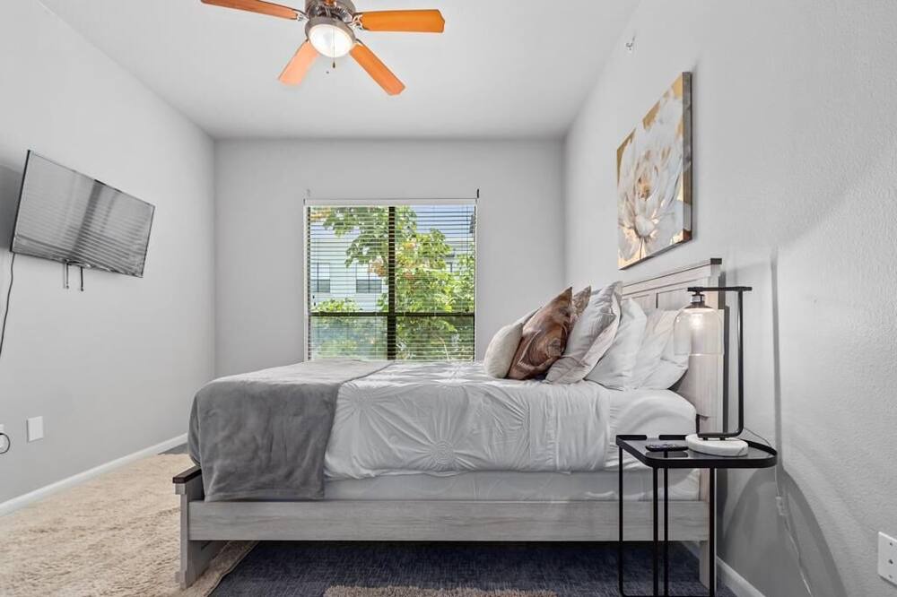 Photo of Bedroom in Energy Corridor