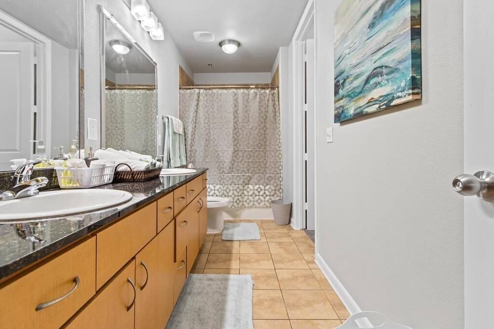 Photo of Bathroom in Energy Corridor