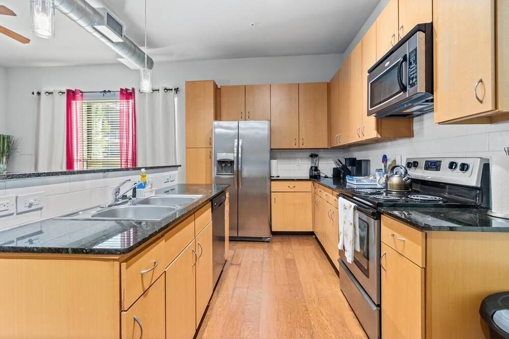 Photo of Kitchen in Energy Corridor