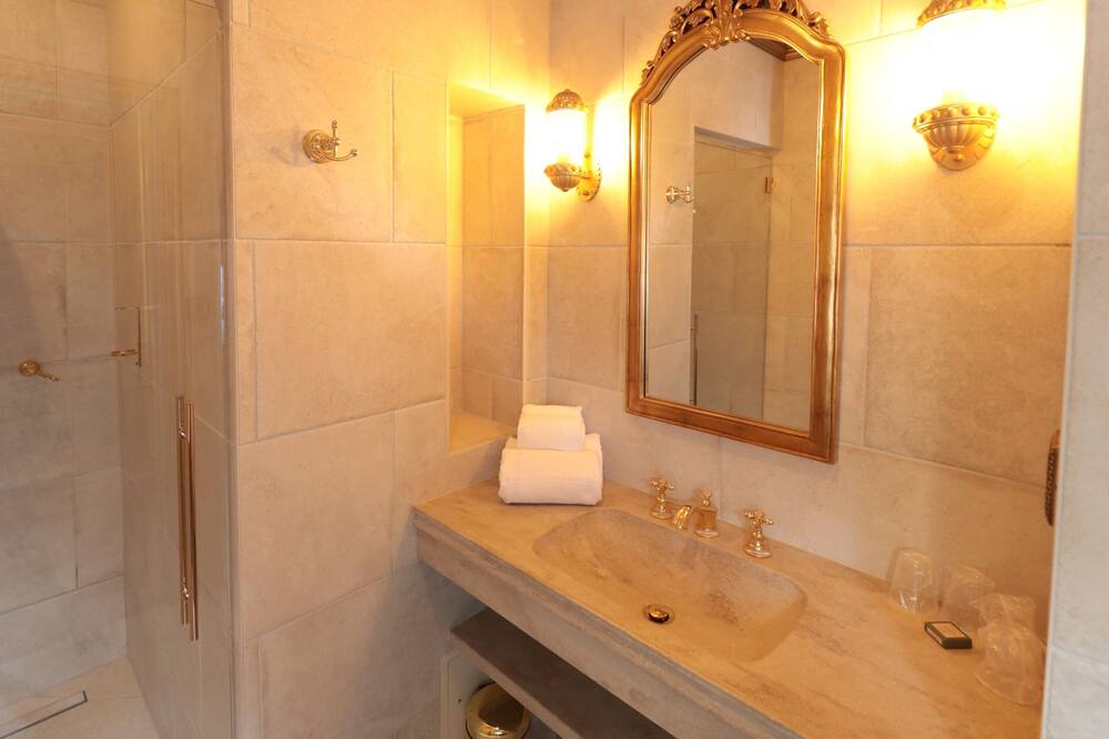 Photo of Bathroom in Les Epesses