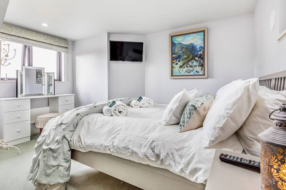 Photo of Bedroom in Fishbourne