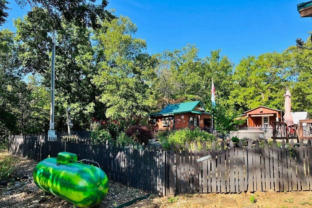Photo of Outdoor in Cookson