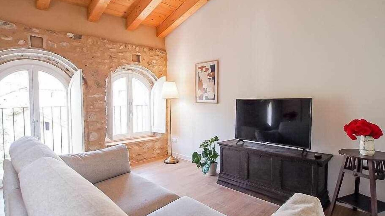 Photo of Others in Besalu