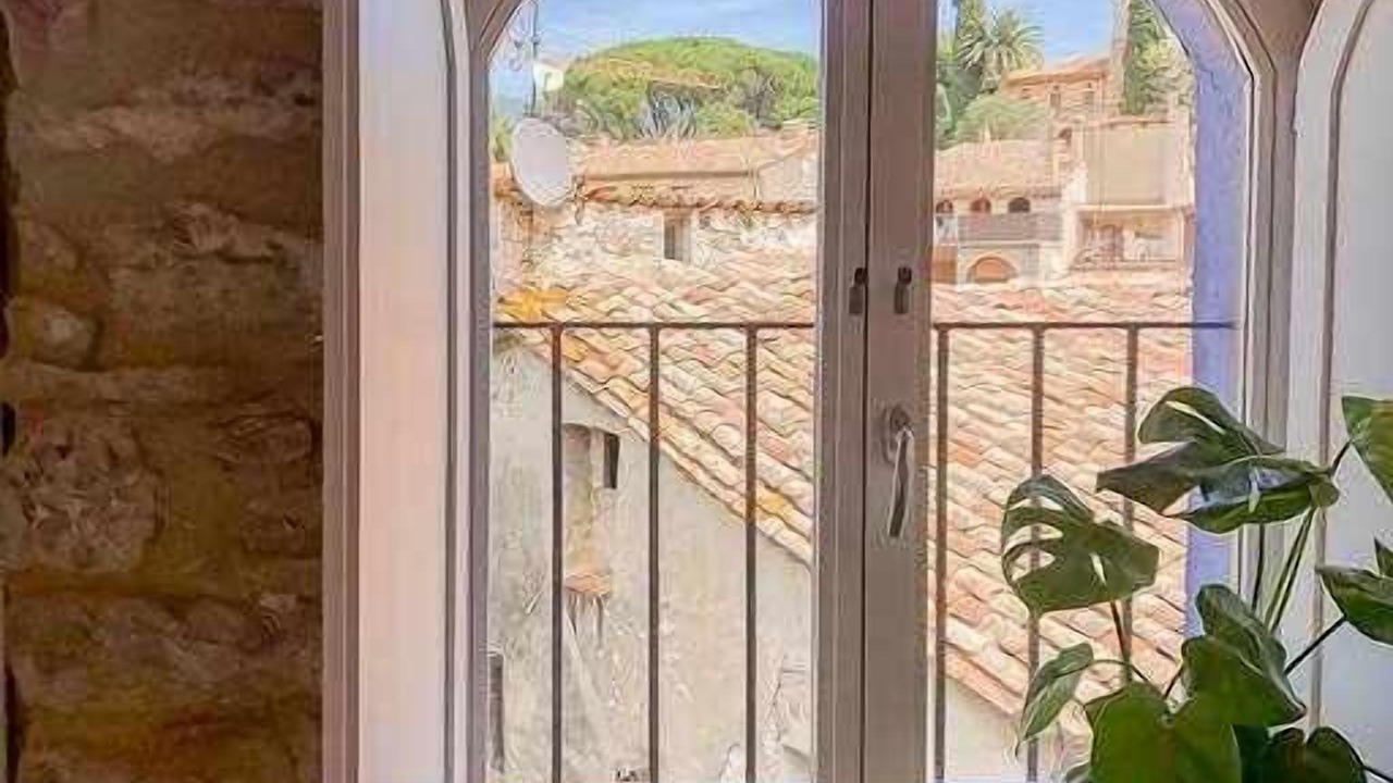 Photo of Others in Besalu