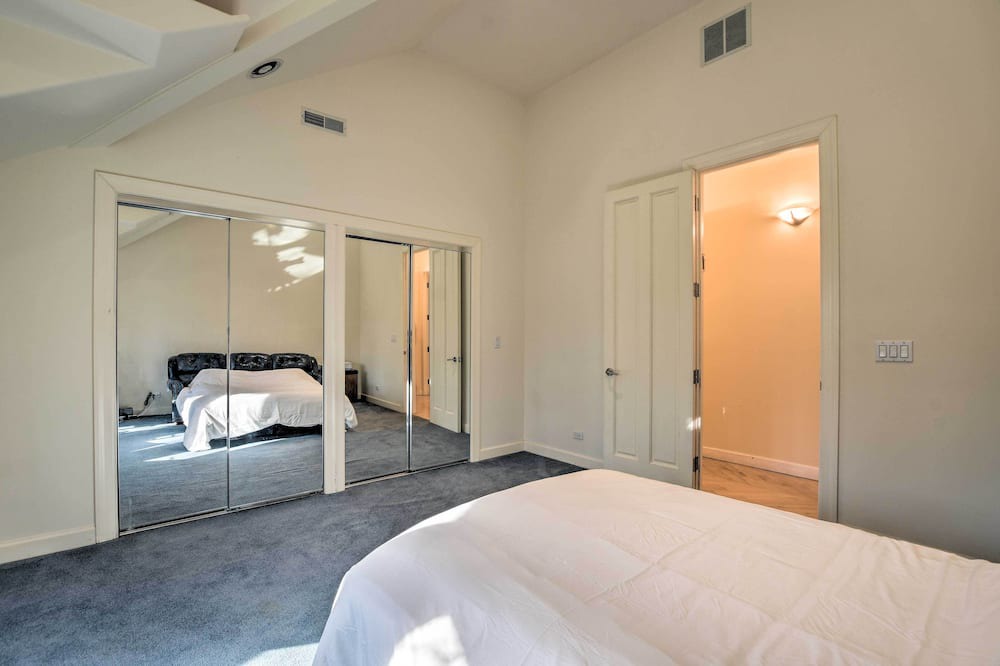 Photo of Bedroom in Riverwoods