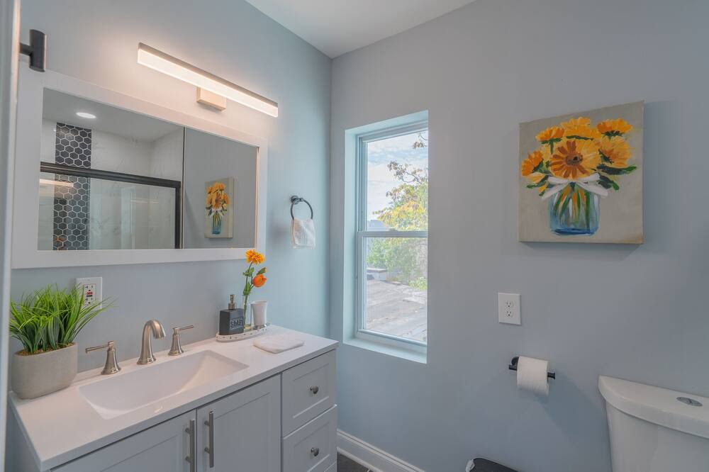 Photo of Bathroom in Brewerytown