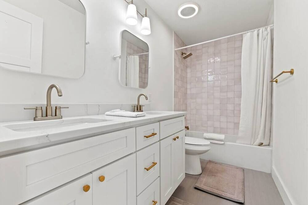 Photo of Bathroom in Sawgrass