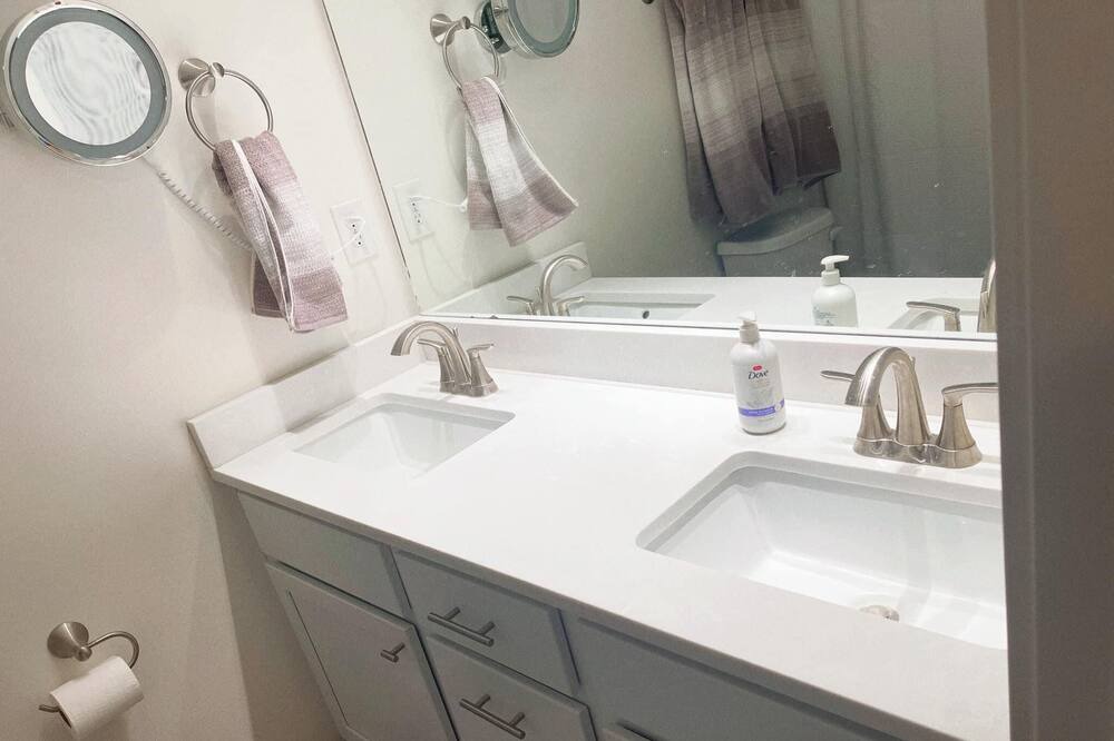 Photo of Bathroom in Moses Lake