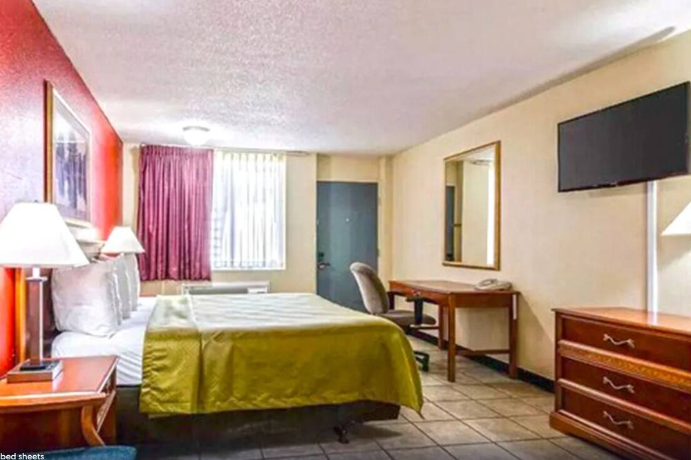 Photo of Bedroom in Salina