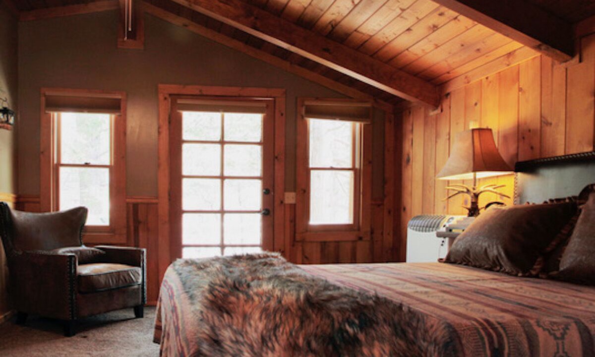 Photo of Bedroom in Idyllwild