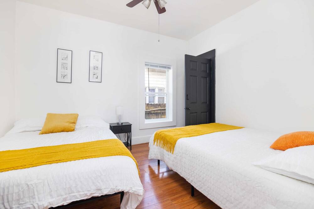 Photo of Others in Des Moines