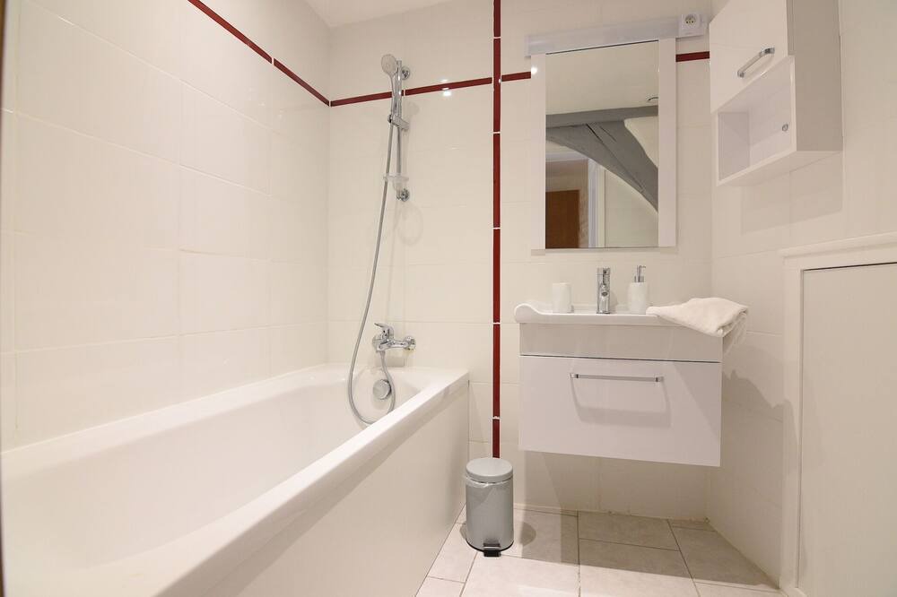 Photo of Bathroom in Dieppe