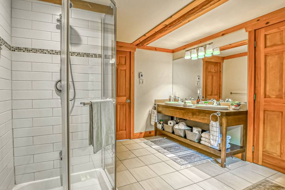 Photo of Bathroom in Saint-Faustin-Lac-Carre