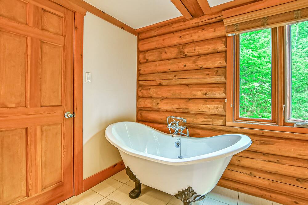 Photo of Bathroom in Saint-Faustin-Lac-Carre