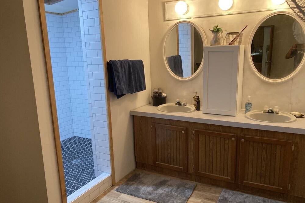 Photo of Bathroom in Longtown