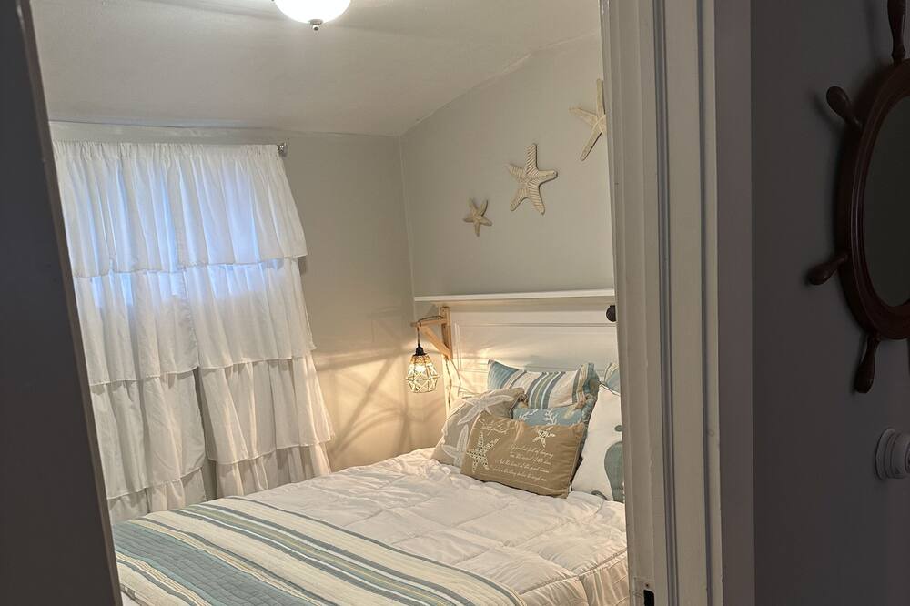 Photo of Bedroom in West Irondequoit