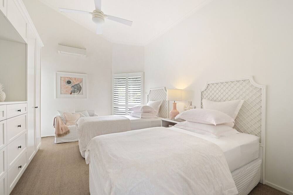 Photo of Others in Whale Beach