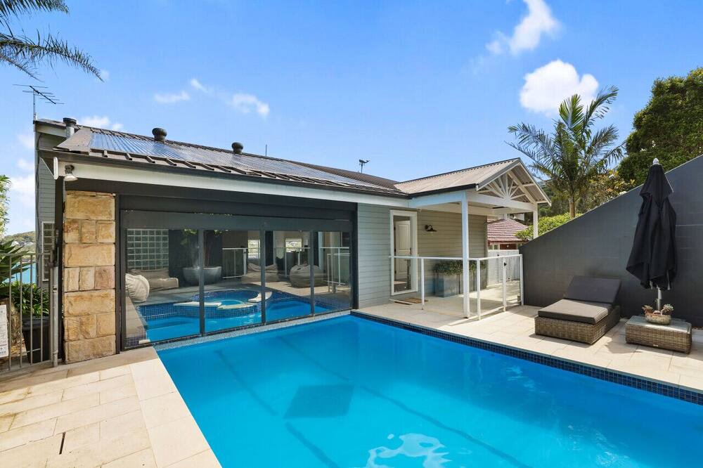 Photo of Others in Whale Beach