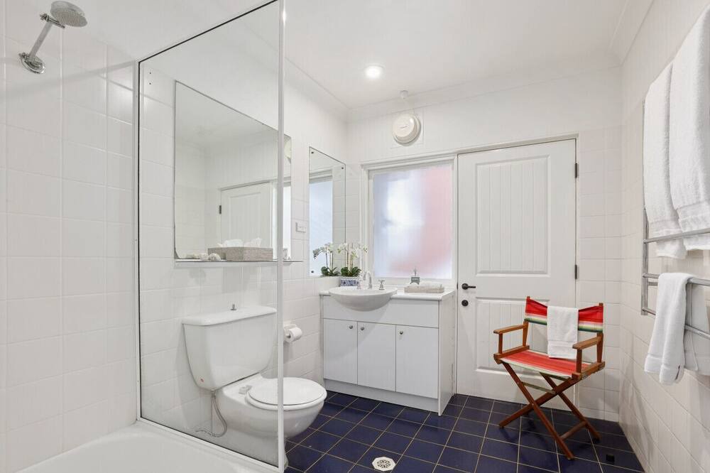 Photo of Others in Whale Beach