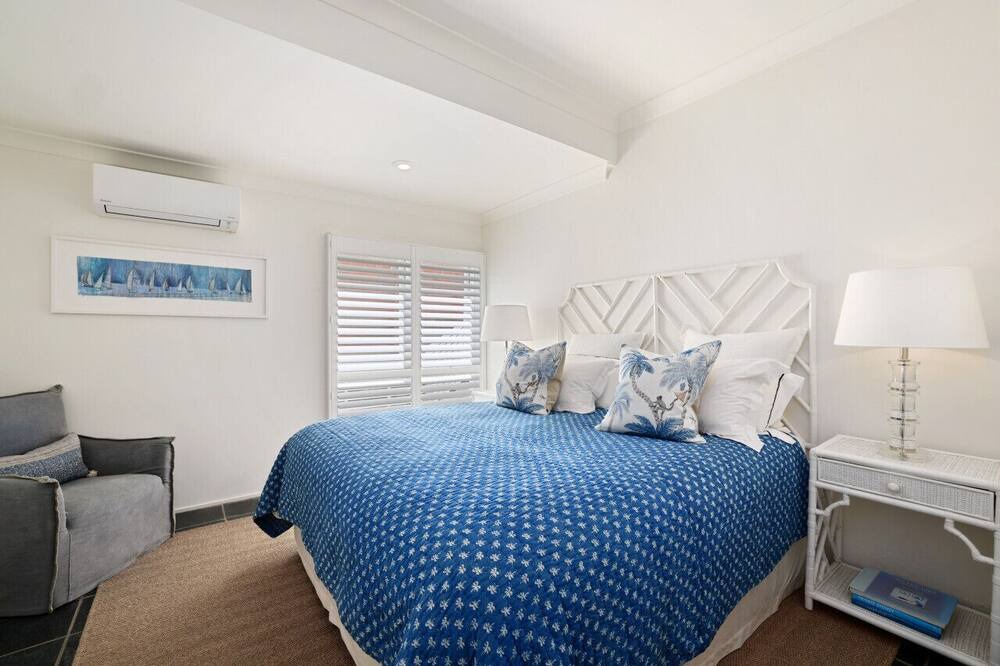 Photo of Others in Whale Beach