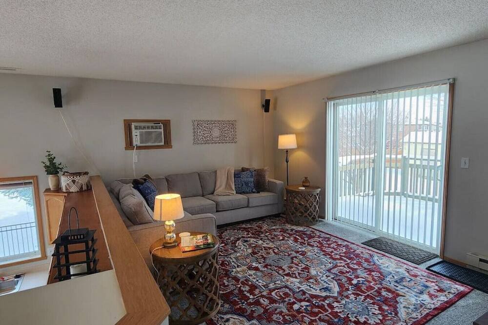 Photo of Livingroom in Moorhead