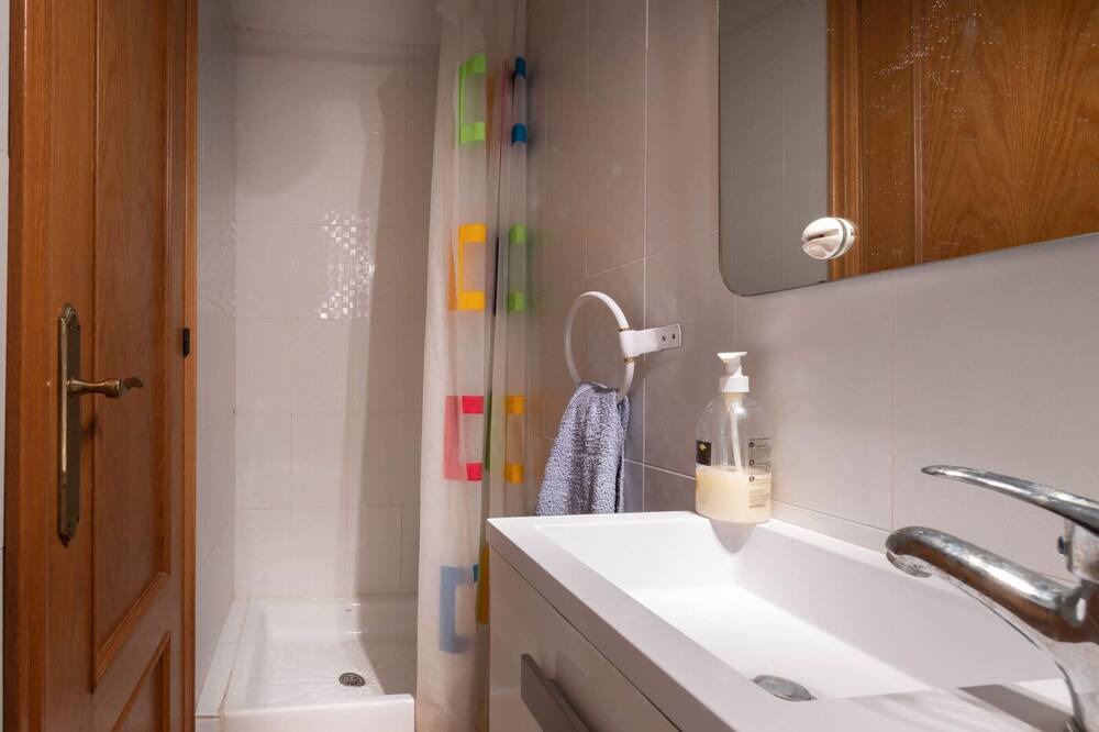Photo of Bathroom in Clara