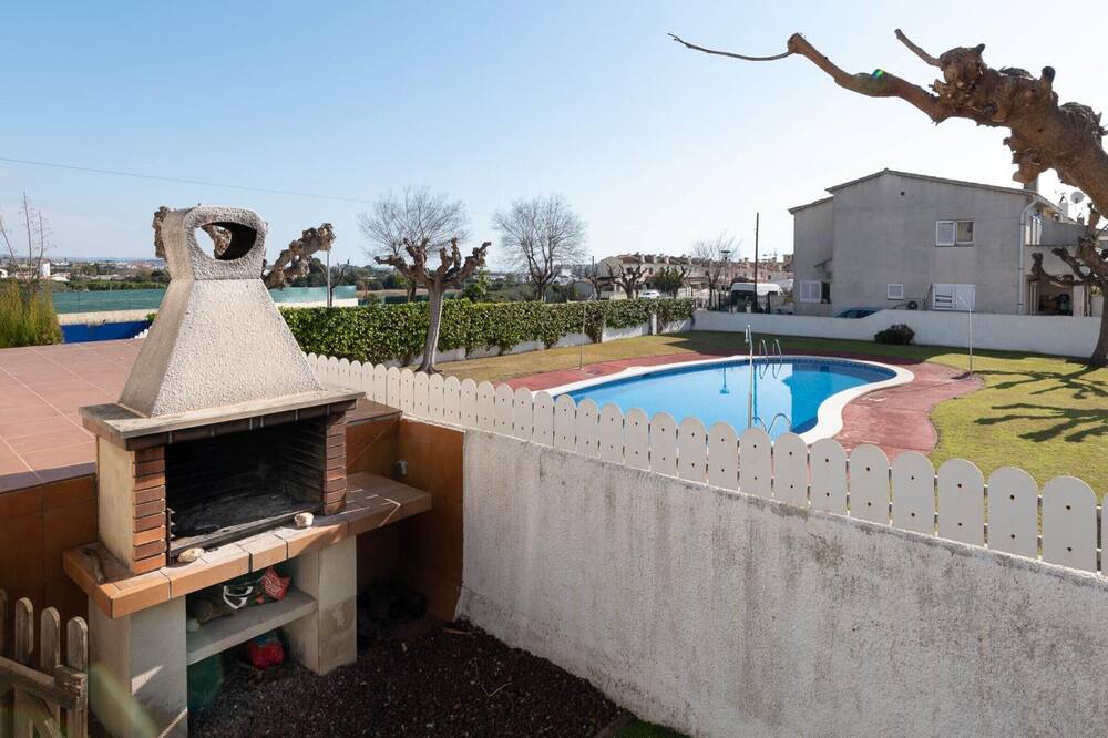 Photo of Outdoor in Clara